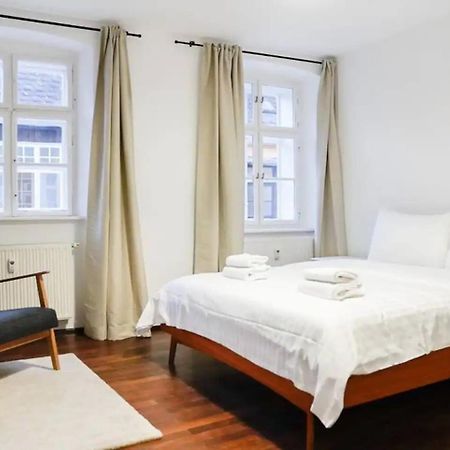 Authentic Austrian Flat In The South Of Vienna Lägenhet Modling Exteriör bild