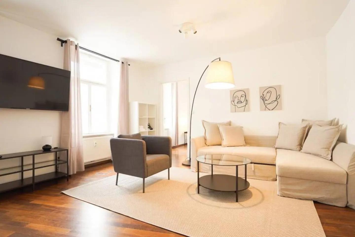 Authentic Austrian Flat In The South Of Vienna Lägenhet Modling Exteriör bild