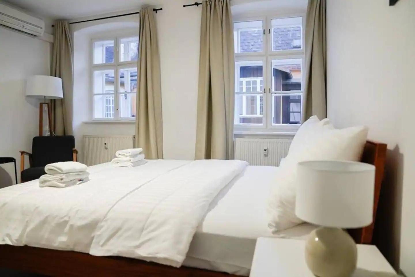 Authentic Austrian Flat In The South Of Vienna Lägenhet Modling Exteriör bild