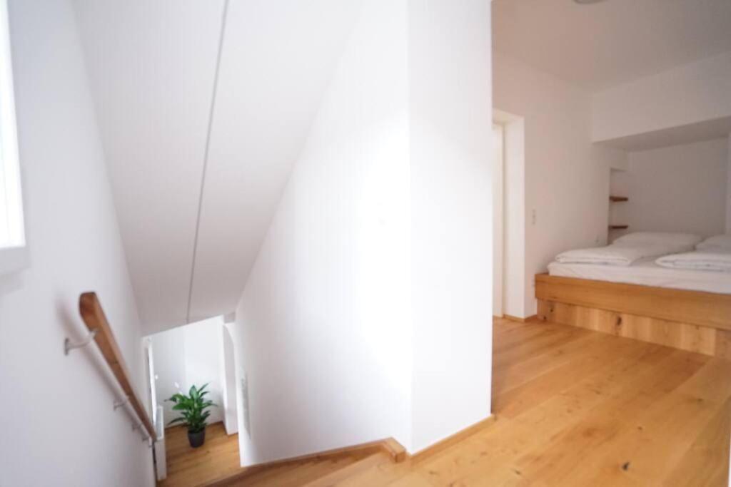 Authentic Austrian Flat In The South Of Vienna Lägenhet Modling Exteriör bild